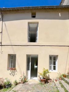 Location Maison 3 pices BOURG 33710