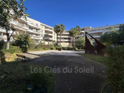 Vente Appartement 4 pices HYERES 83400