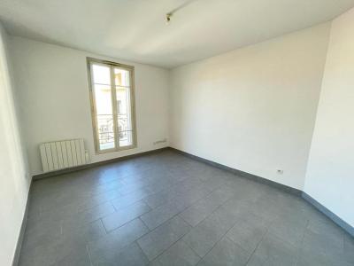 Location Appartement 3 pices MARSEILLE-1ER-ARRONDISSEMENT 13001