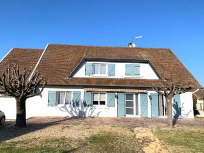 Vente Maison 8 pices SAINT-FORGEUX-LESPINASSE 42640