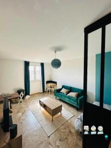 Location Appartement MARSEILLE-10EME-ARRONDISSEMENT 13010