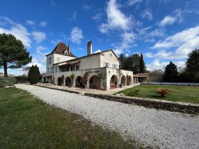 Vente Maison 8 pices CAHORS 46000