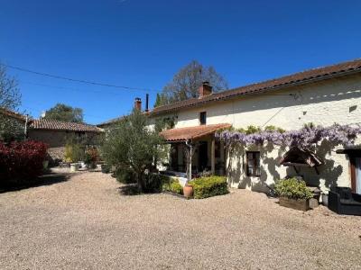 Vente Maison 9 pices RUFFEC 16700