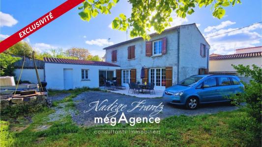 Vente Maison 5 pices SAINT-JEAN-D'ANGELY 17400