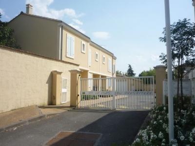 Location Maison 4 pices SAINTE-TERRE 33350