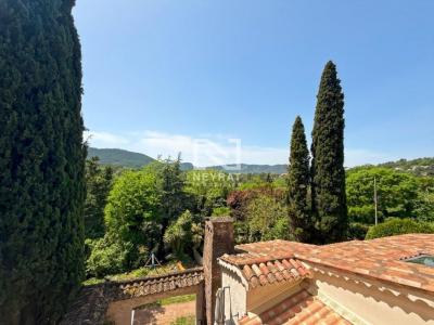 Vente Maison 5 pices BAGNOLS-EN-FORET 83600