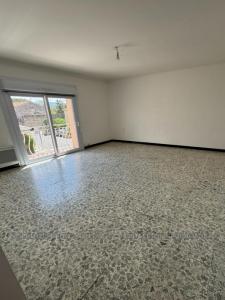 Location Appartement 3 pices SAINT-JEAN-PLA-DE-CORTS 66400