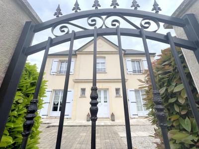 Vente Maison 8 pices CHAPELLE-SAINT-AUBIN 72650