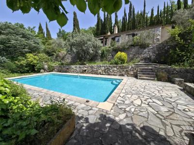 Vente Maison 5 pices TOURRETTES 83440
