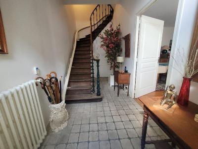 Vente Maison 8 pices SAINT-JEAN-D'ANGELY 17400