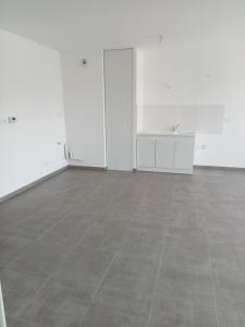 Location Appartement 4 pices BELLEVILLE 69220
