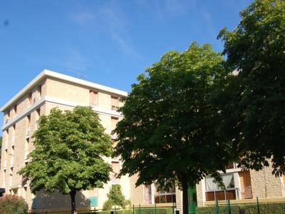 Location Appartement 3 pices CARPENTRAS 84200