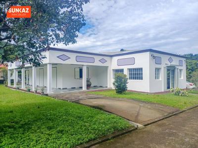 Location Maison 5 pices ENTRE-DEUX 97414