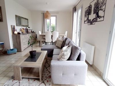 Vente Maison 7 pices SAINT-ETIENNE-DE-CHIGNY 37230
