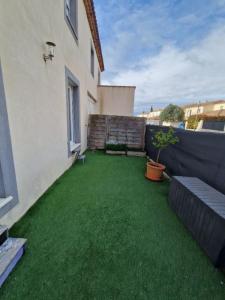 Location Appartement 3 pices CHATEAUNEUF-LES-MARTIGUES 13220