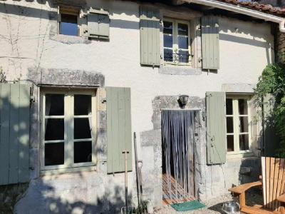 Vente Maison 3 pices CHAMPAGNE-MOUTON 16350