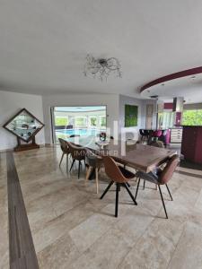 Location Maison 8 pices MONCHY-BRETON 62127