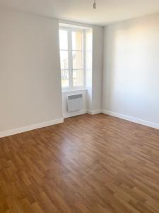 Location Appartement 5 pices CHAILLAC 36310