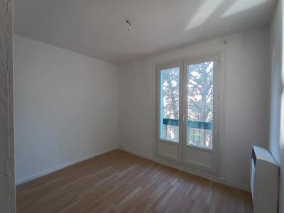 Vente Appartement 3 pices SORGUES 84700