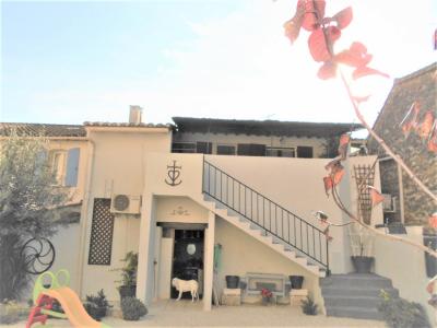 Vente Maison 5 pices SAINT-GILLES 30800