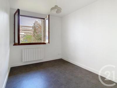 Location Appartement 2 pices VILLEJUIF 94800