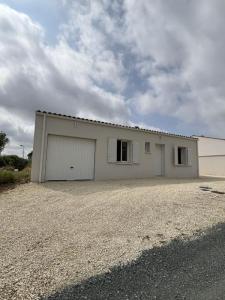 Vente Maison 4 pices PORT-D'ENVAUX 17350