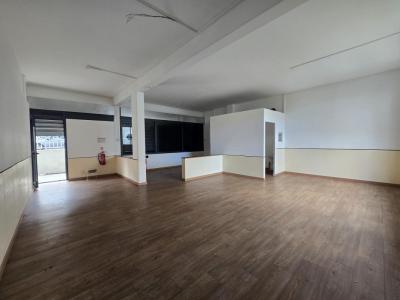 Location Local commercial ETANG-SALE 97427