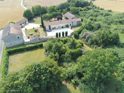 Vente Gite BLANZAY 86400