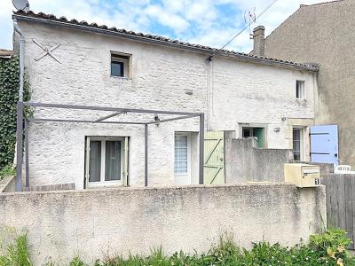 Vente Maison 7 pices SURGERES 17700