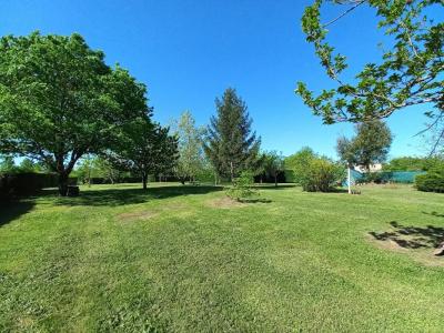 Vente Terrain EGLISOTTES-ET-CHALAURES 33230