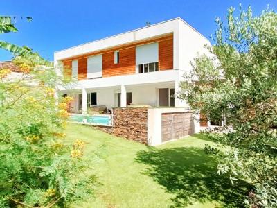 Vente Maison 7 pices CARQUEIRANNE 83320