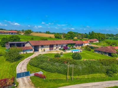 Vente Maison 8 pices JAYAT 01340