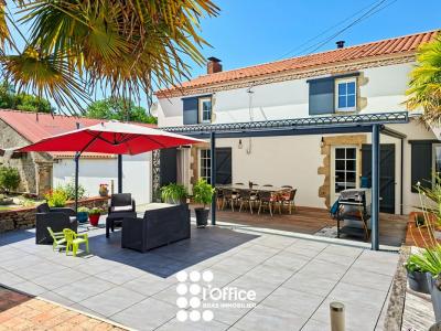 Vente Maison 11 pices SAINTE-FLAIVE-DES-LOUPS 85150