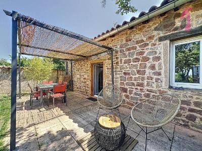 Vente Maison 4 pices SAINT-AMOUR-BELLEVUE 71570