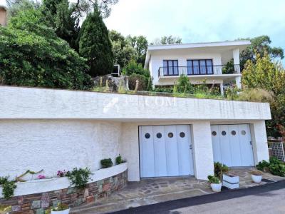 Vente Maison 8 pices AGAY 83530
