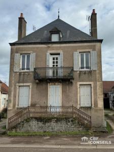 Vente Appartement 7 pices SAINT-GILLES 71510