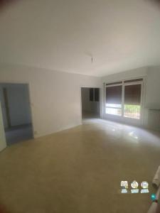 Location Appartement 4 pices BORDEAUX 33200