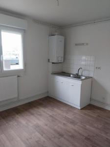 Location Appartement 3 pices CHANNAY-SUR-LATHAN 37330