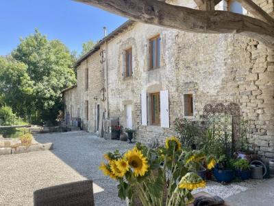 Vente Maison 6 pices SAINT-PIERRE-DE-L'ILE 17330