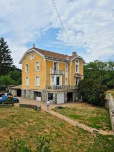 Vente Maison 9 pices SAINT-ANTHEME 63660