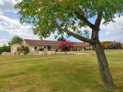 Vente Prestige GENSAC 33890