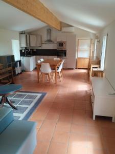 Location Appartement 2 pices PORT-SAINTE-FOY-ET-PONCHAPT 33220