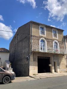 Vente Maison 9 pices DOUZENS 11700