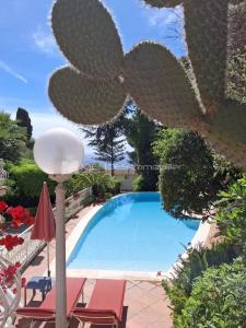 Location Maison 6 pices CAP-D'AIL 06320