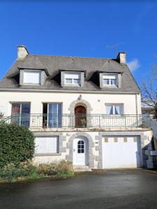 Vente Maison 8 pices CHATEAUNEUF-DU-FAOU 29520