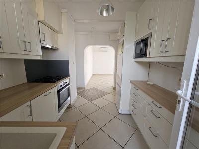 Location Appartement 4 pices SALON-DE-PROVENCE 13300