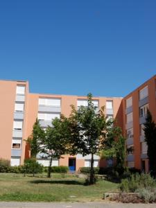 Location Appartement 4 pices VALREAS 84600