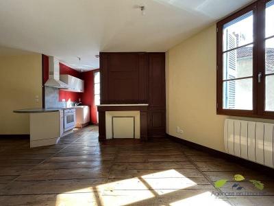 Location Appartement 3 pices SAINT-LEONARD-DE-NOBLAT 87400