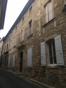 Location Appartement 3 pices VALREAS 84600
