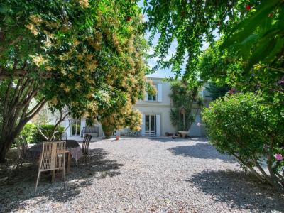 Vente Maison 9 pices CABANNES 13440